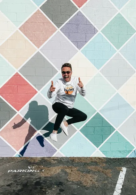 Название услуги в пару строк